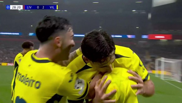 利物浦主场再丢一球！黄潜反击打穿利物浦防线，卡尔多纳单刀破门